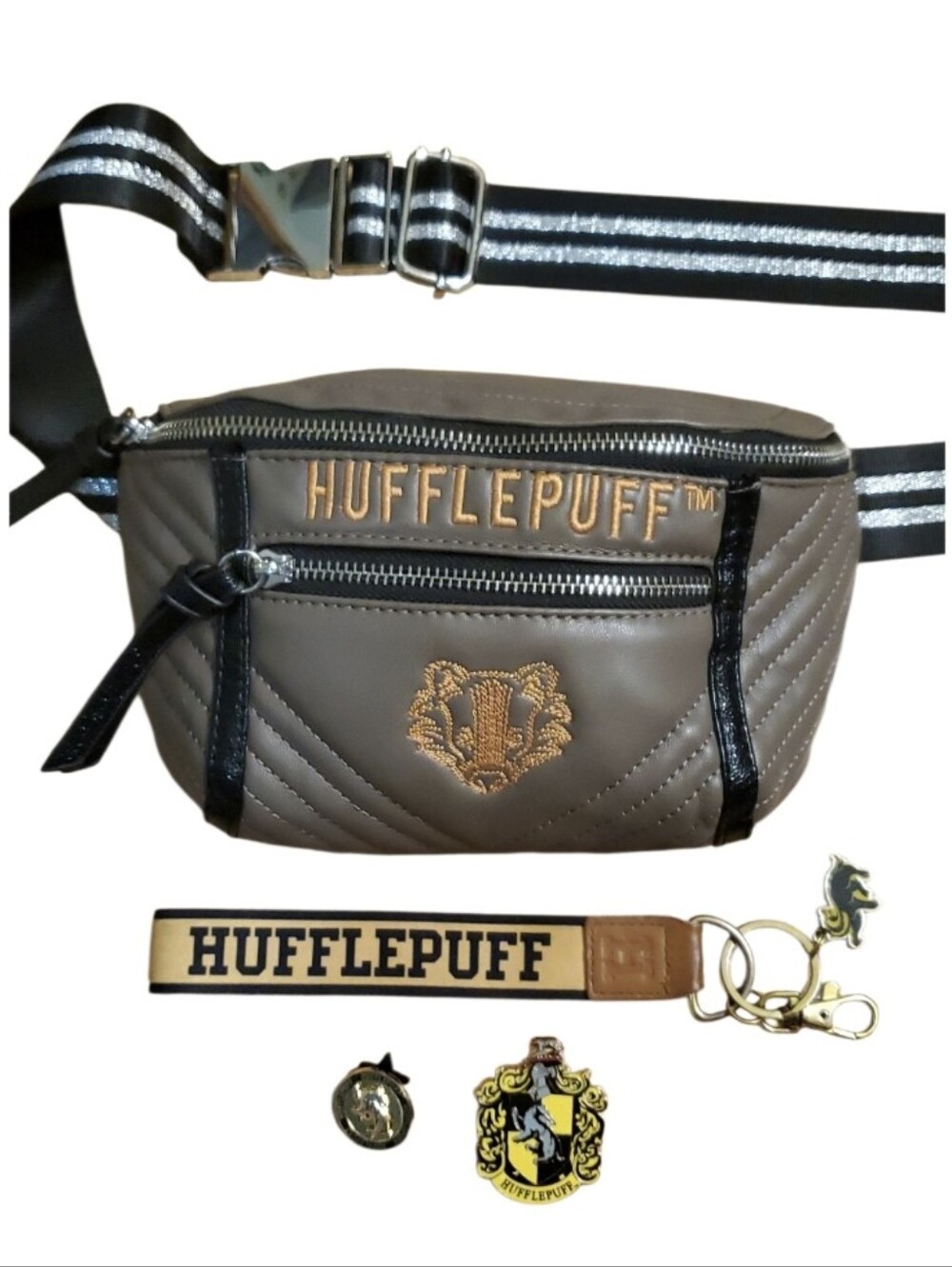 Harry Potter‎ x Danielle Nicole Hufflepuff House Embroidered Belt Bag + Extras